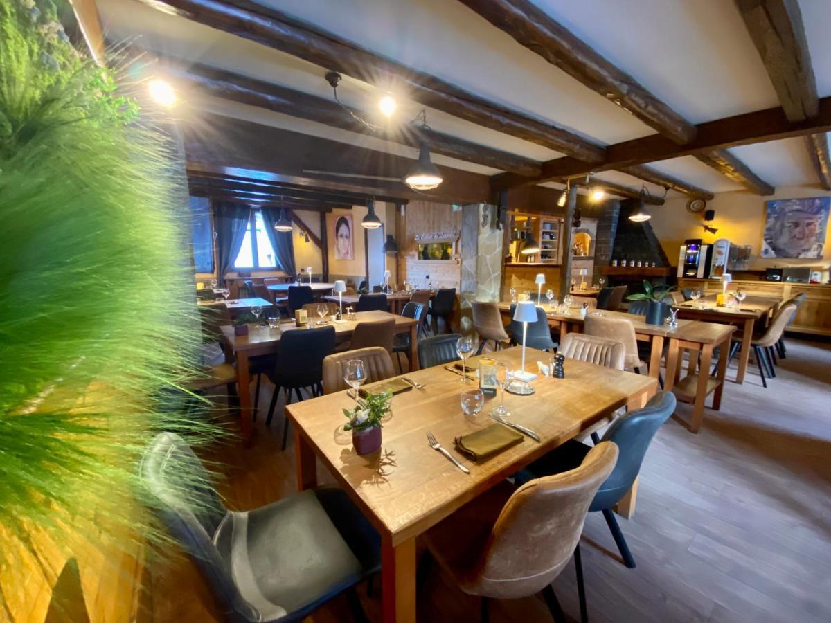 Logis Hotel Les Ancolies Ареш Екстер'єр фото