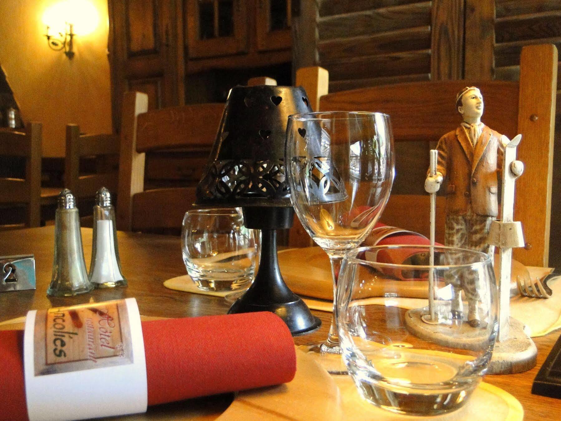 Logis Hotel Les Ancolies Ареш Екстер'єр фото