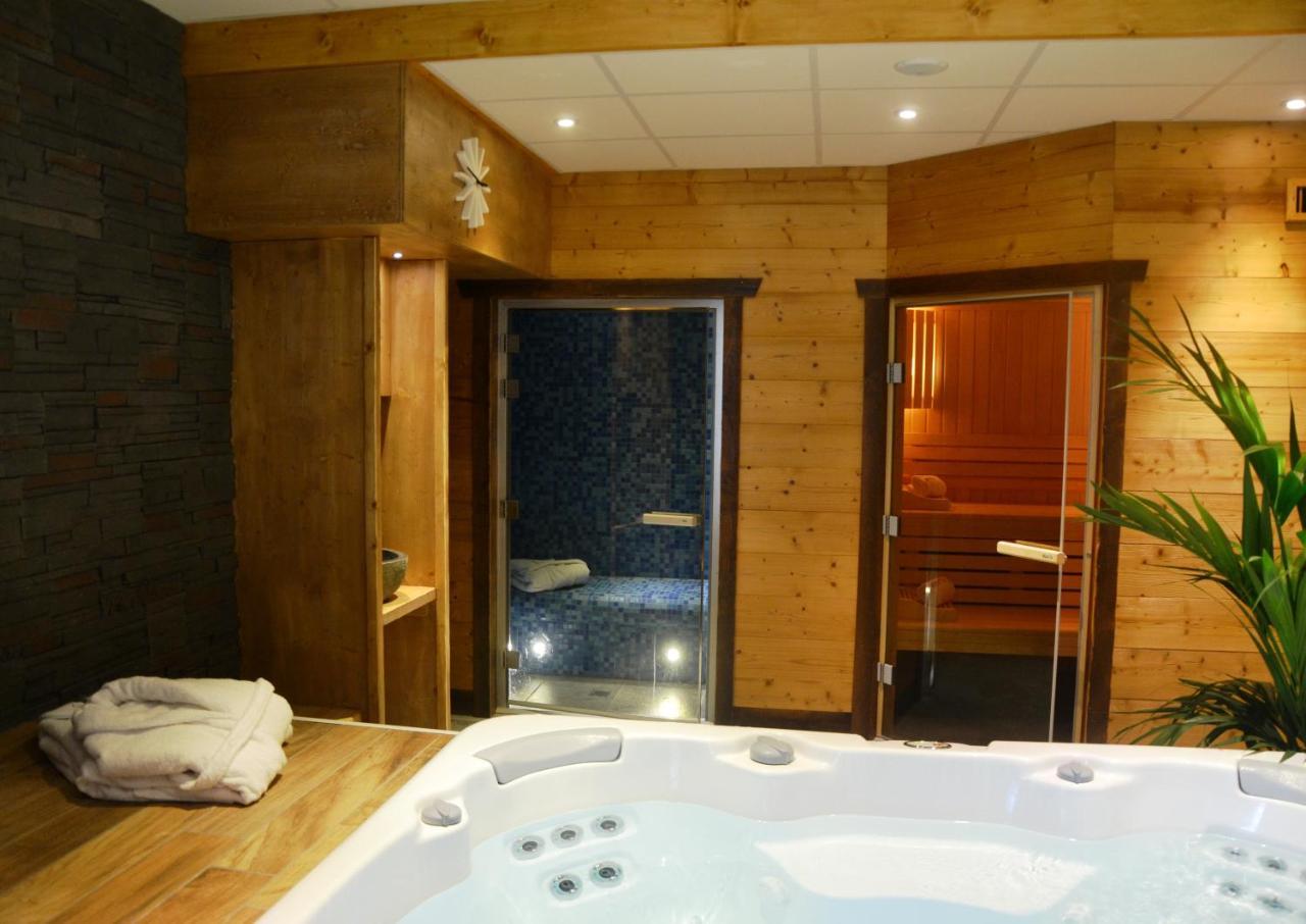 Logis Hotel Les Ancolies Ареш Екстер'єр фото