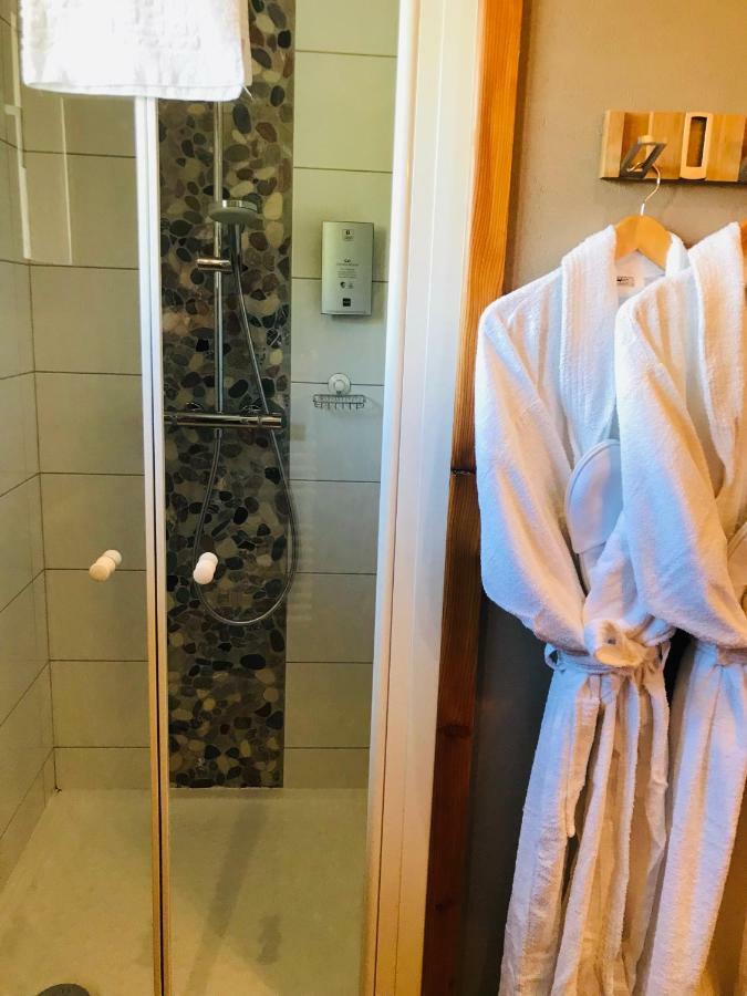Logis Hotel Les Ancolies Ареш Екстер'єр фото